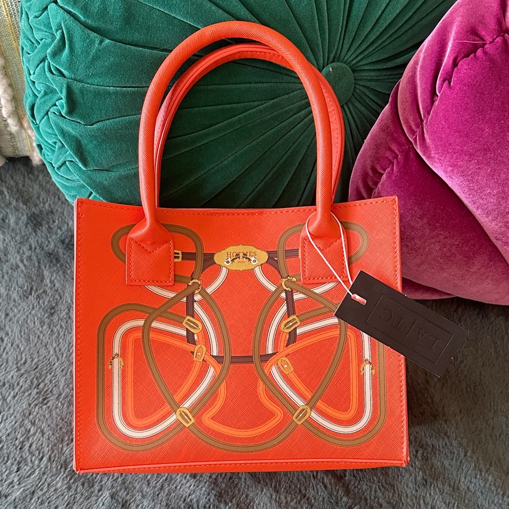NWT ORANGE LA TRADING CO HOTMES ORANGE TOP HANDLE